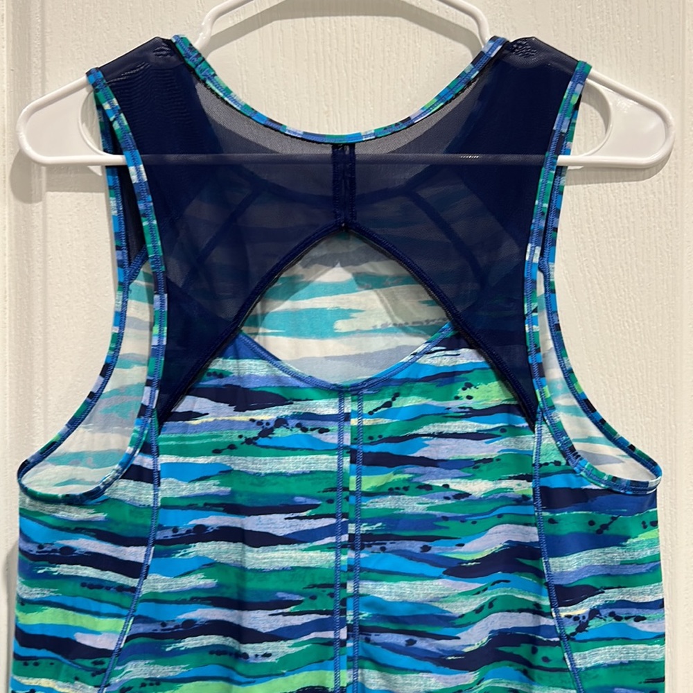 Lululemon Top, Size 6 (chest 34”) - Picture 4 of 7